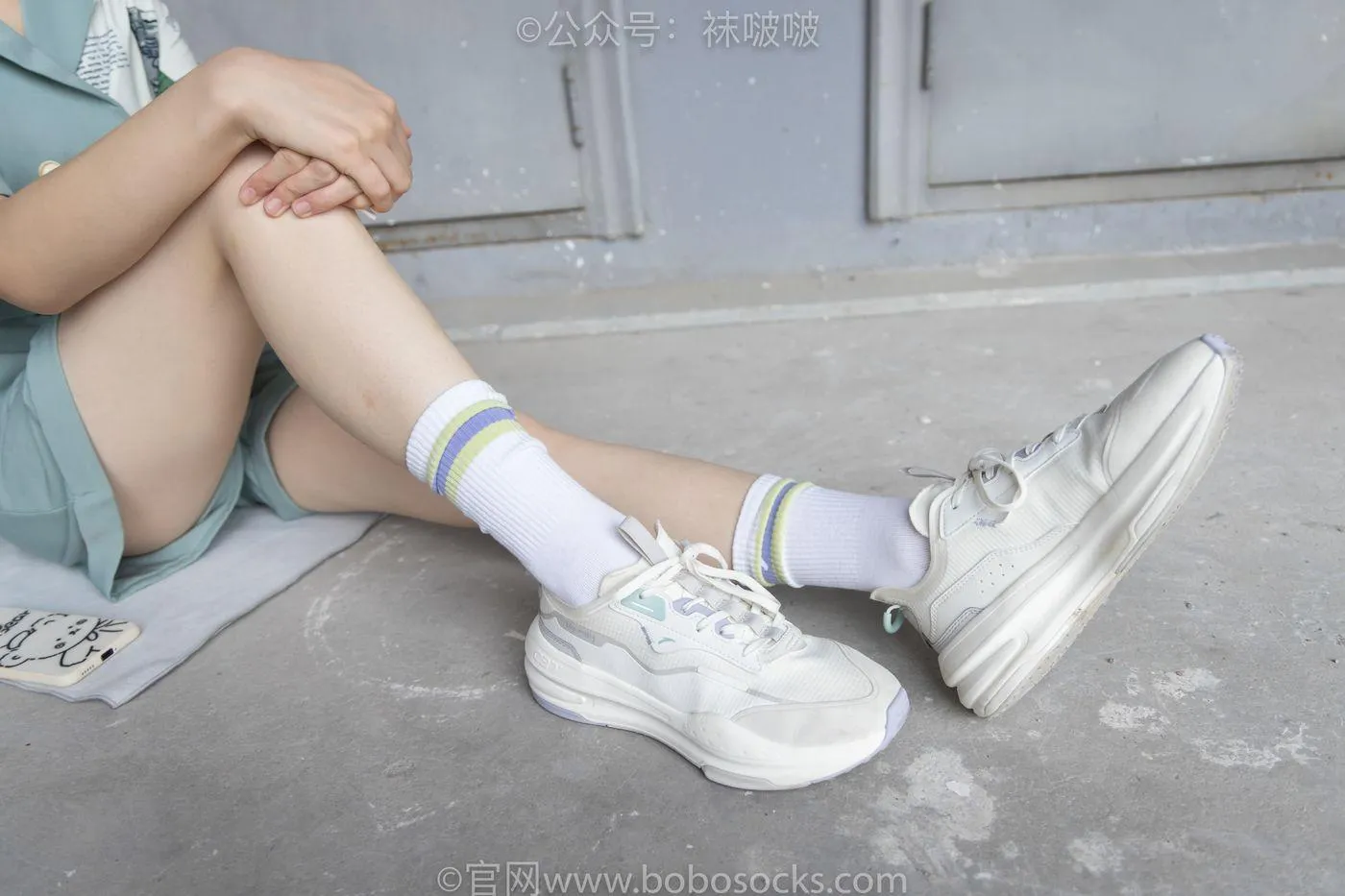 [BoBoSocks袜啵啵]NO.025 熊熊-安踏运动鞋、白色棉袜（踩脏）、裸足 [146P]插图2